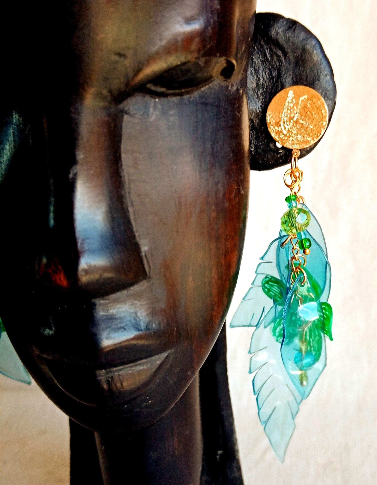 Boucles d'oreilles clous romantiques bleu et vertes, upcycling