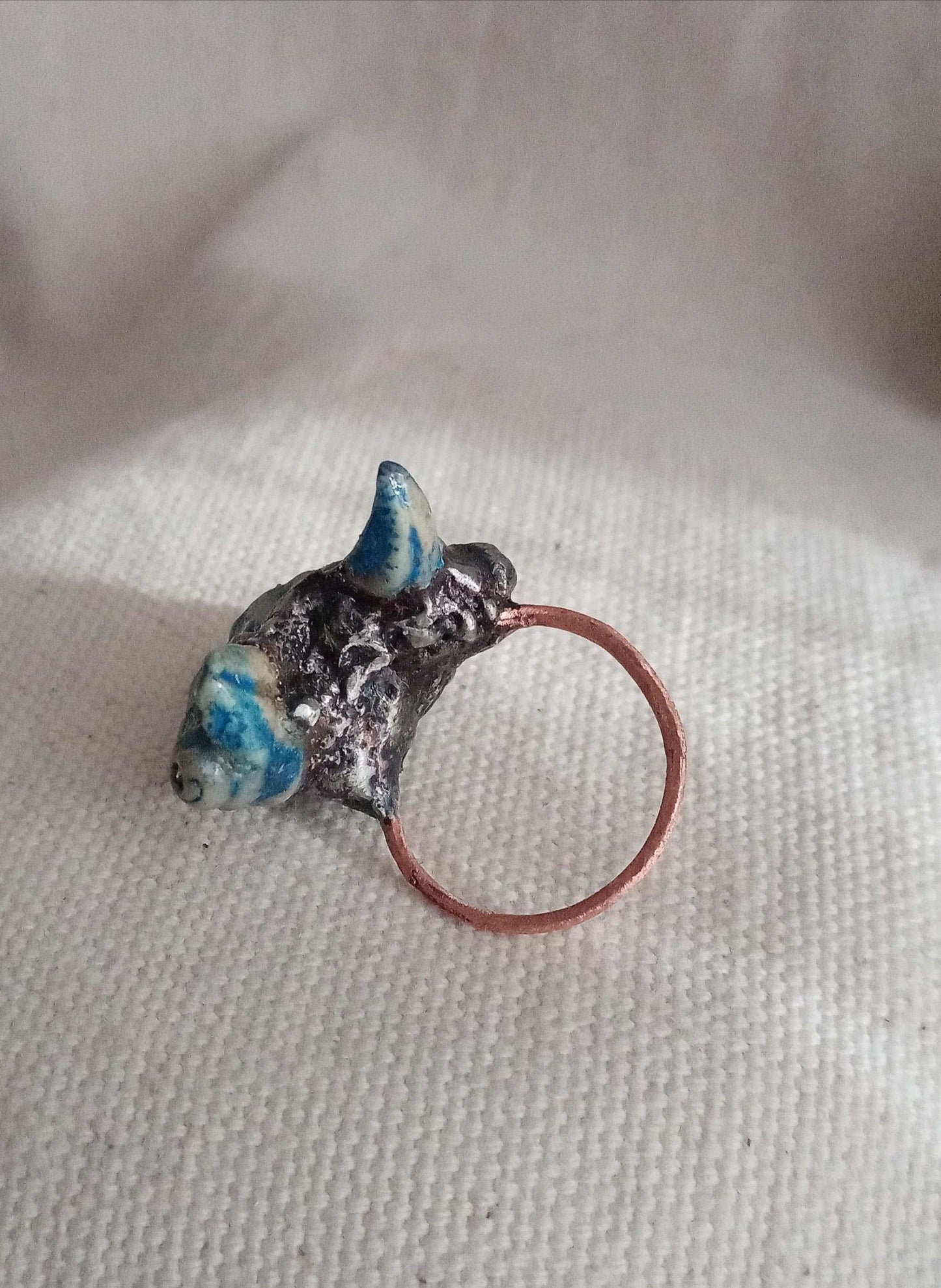 Bague T 62 coquillage bleu gothique unique