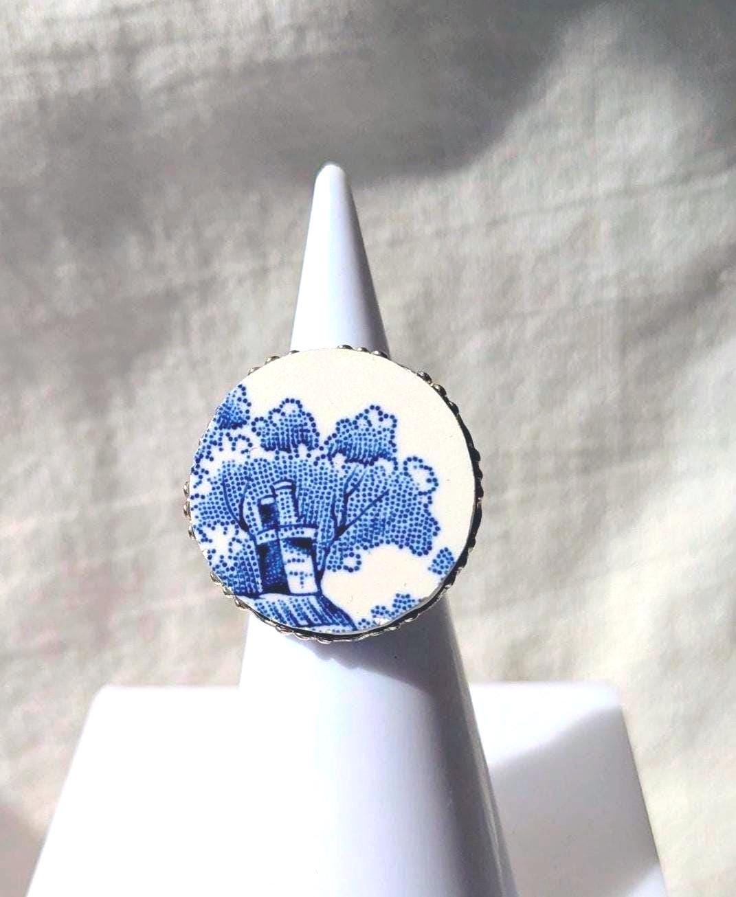 Bague faïence ancienne réglable bleu blanche