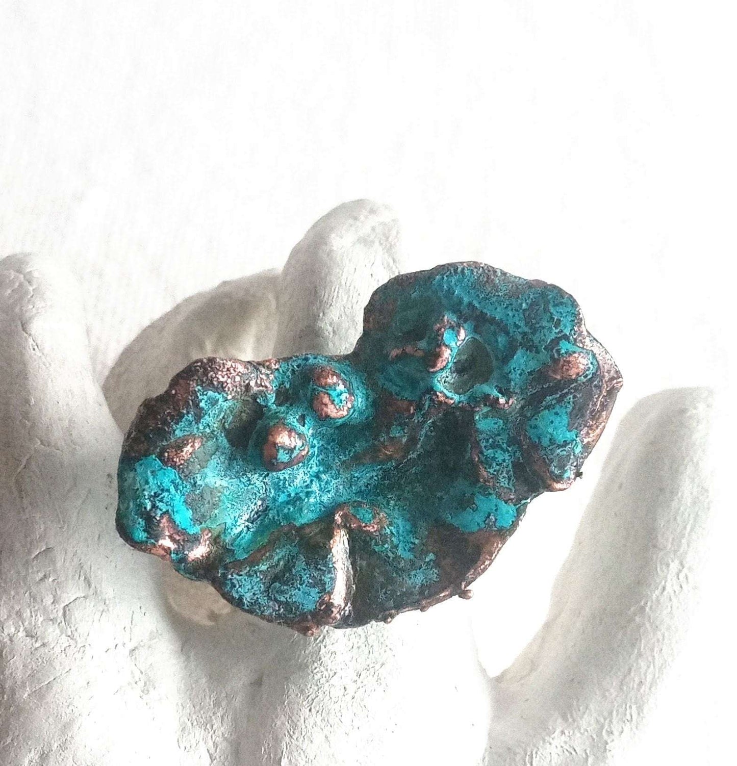 Bague T 58 organique cuivre bleuté fait main
