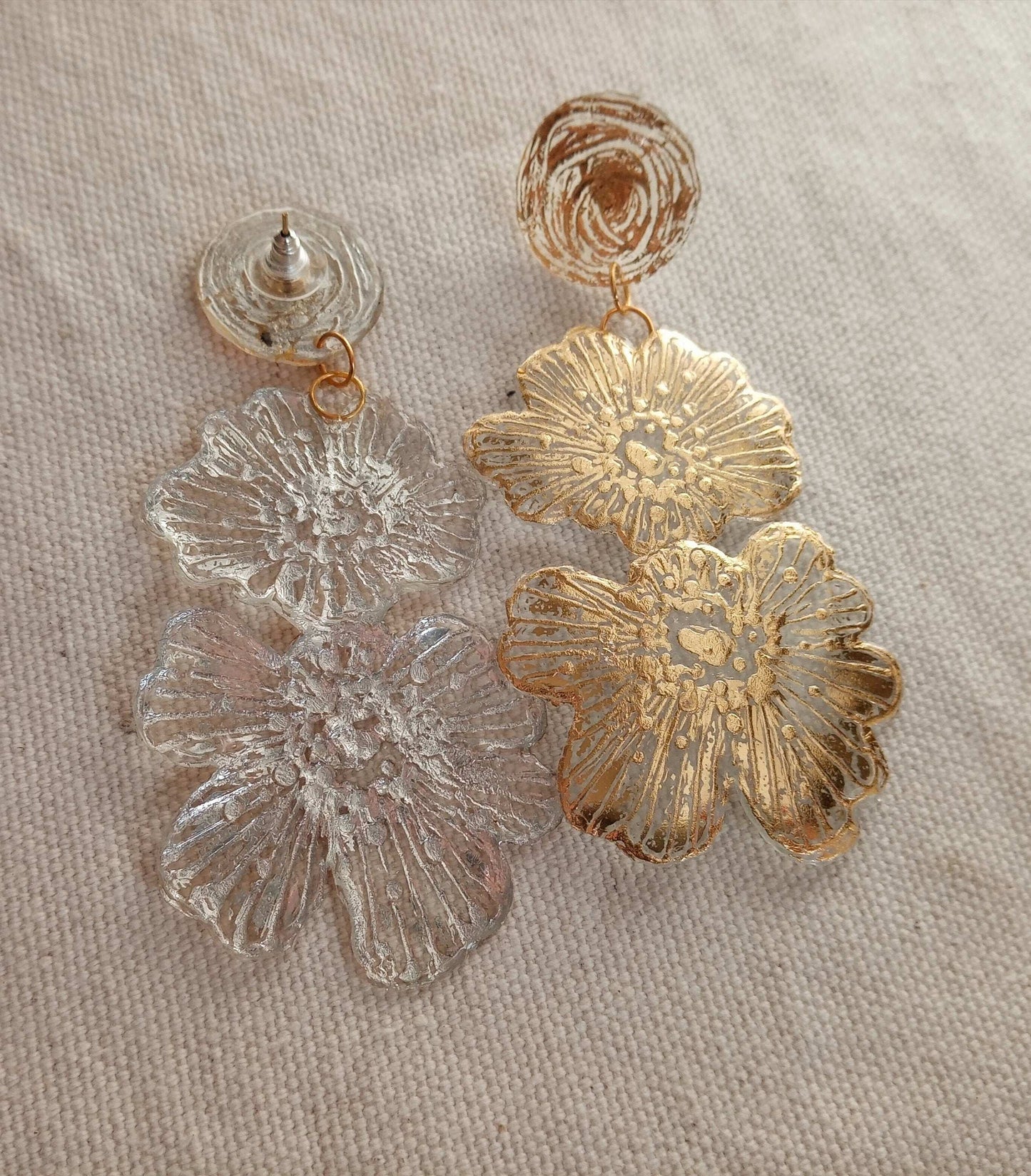 Clous d'oreilles fleurs dorées pendantes longues bohèmes