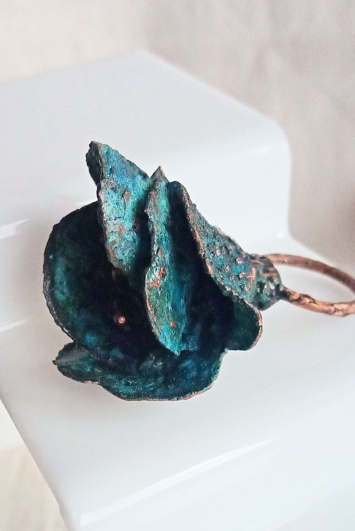 Bague T55 fleur bleue unique et audacieuse