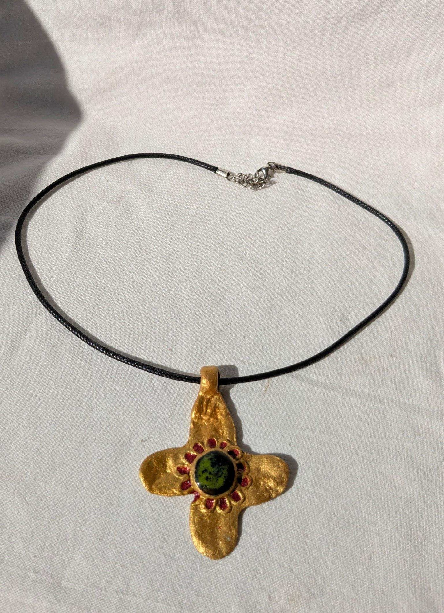 Pendentif ancienne croix byzantine or vert rouge