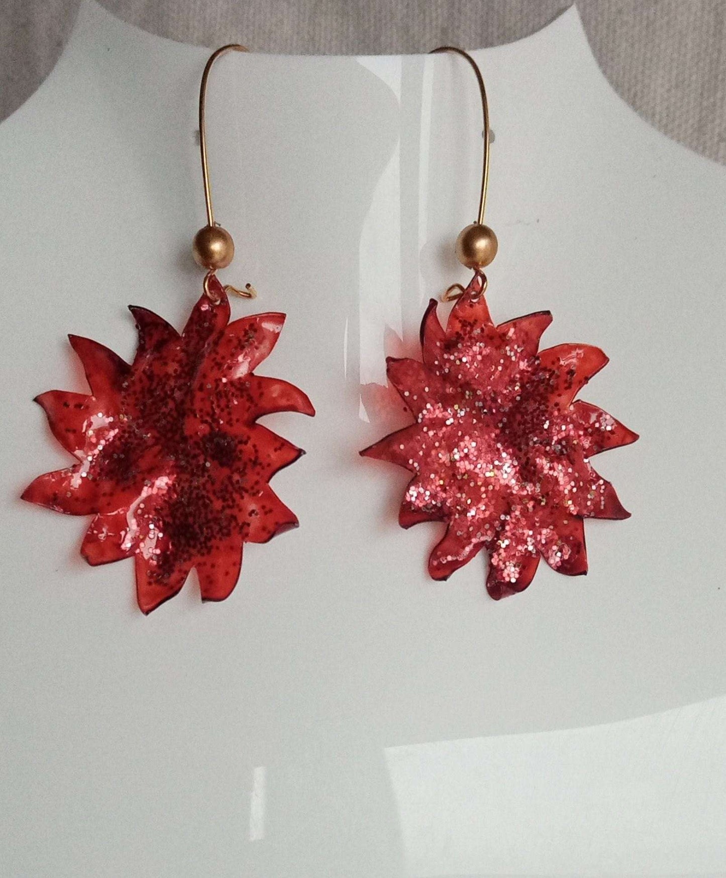 Boucles rouges paillettes en plastique upcycling