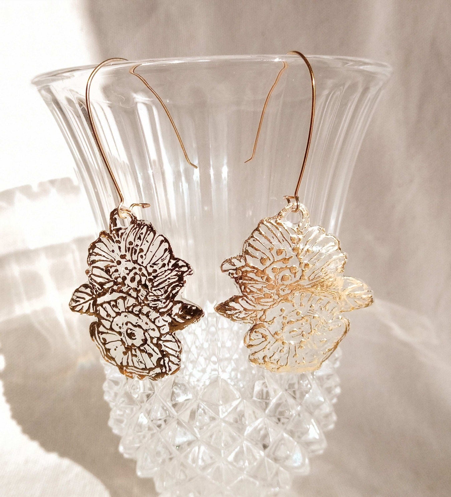 Boucles d'oreilles fleurs dorées pendantes longues bohèmes
