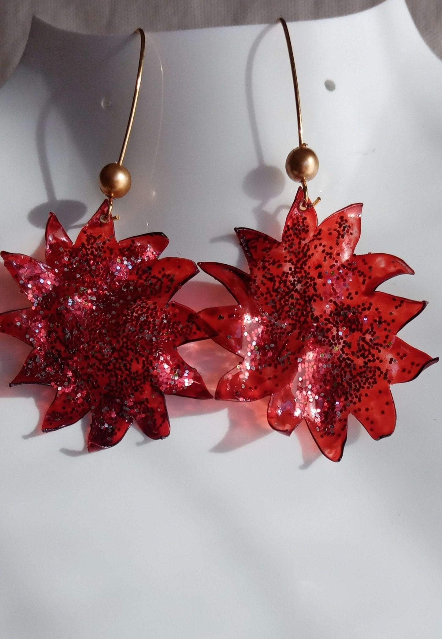Boucles rouges paillettes en plastique upcycling