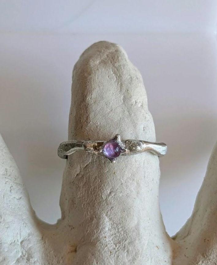 Bague contemporaine amethyste T59 étain massif