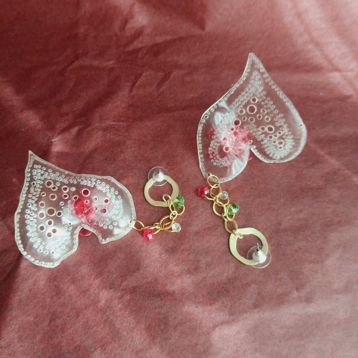 Clous d'oreilles coeur amour Saint Valentin, plastique upcycling