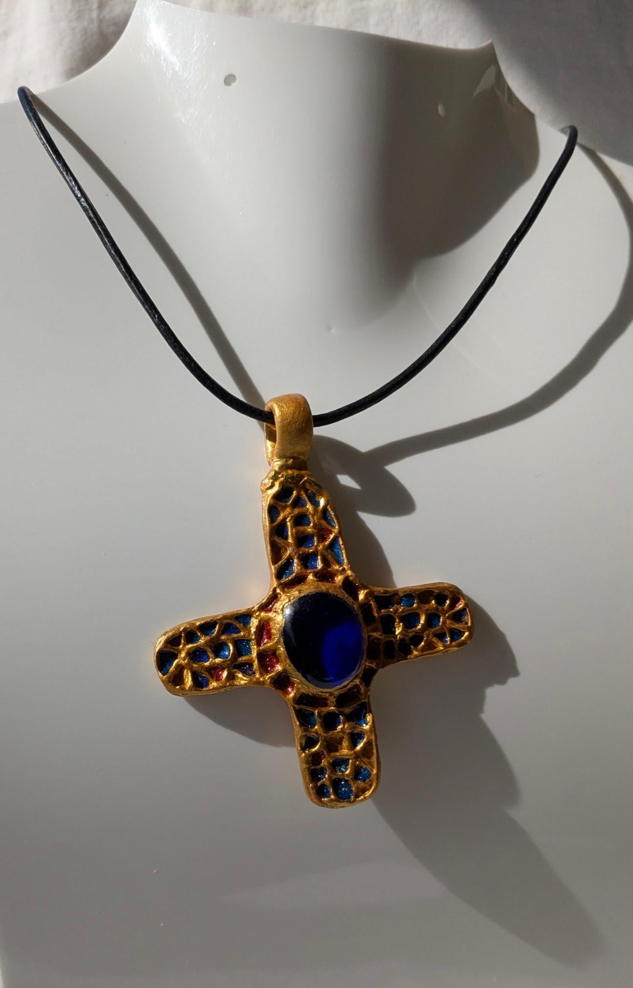 Pendentif ancienne croix byzantine or et bleu