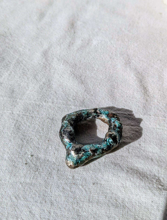 Bague anneau brutaliste contemporainT49 cuivre étain patiné bleu