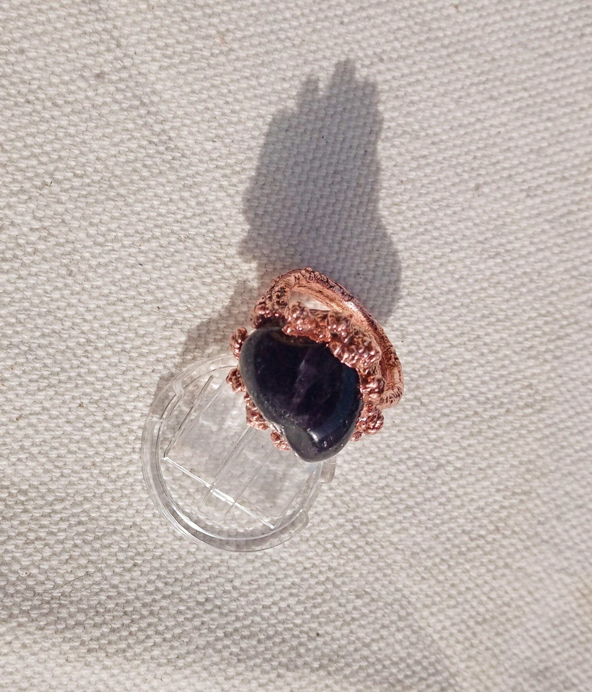 Bague T 49  améthyste sur cuivre style brutaliste