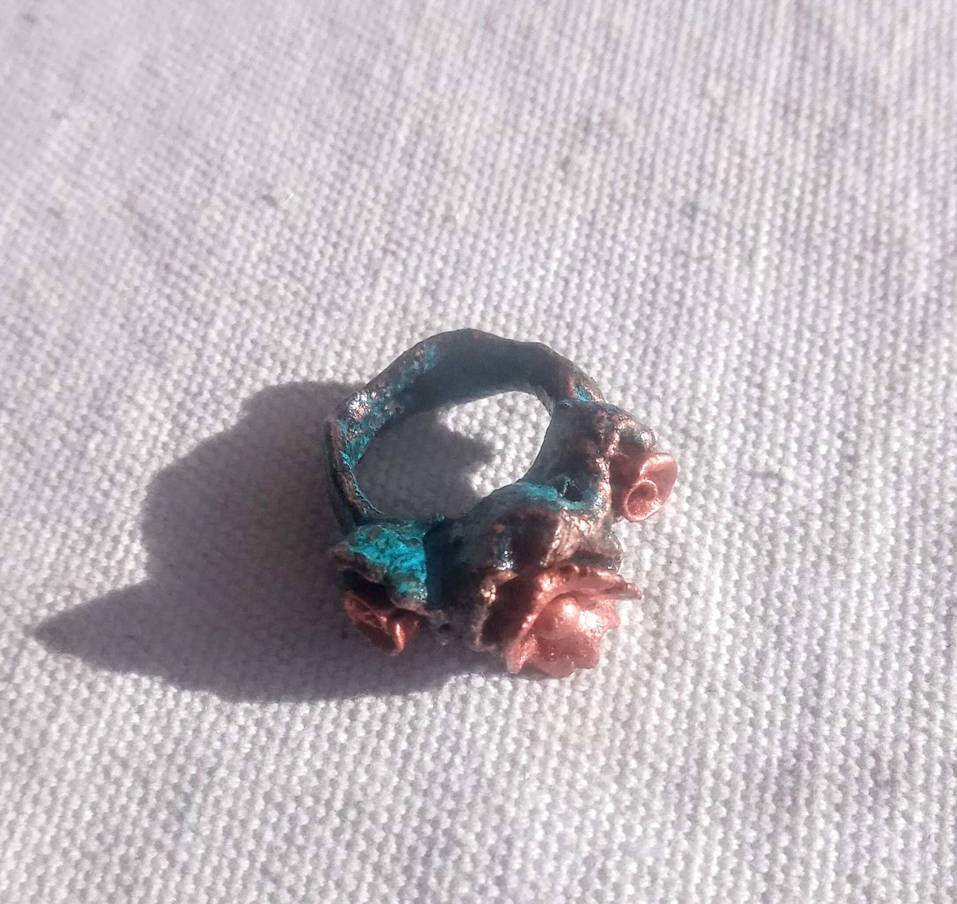 Bague T54 fleurs romantique bleu or