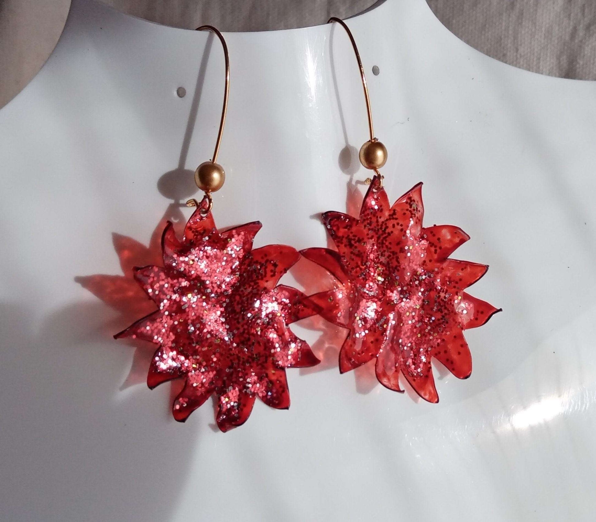 Boucles rouges paillettes en plastique upcycling