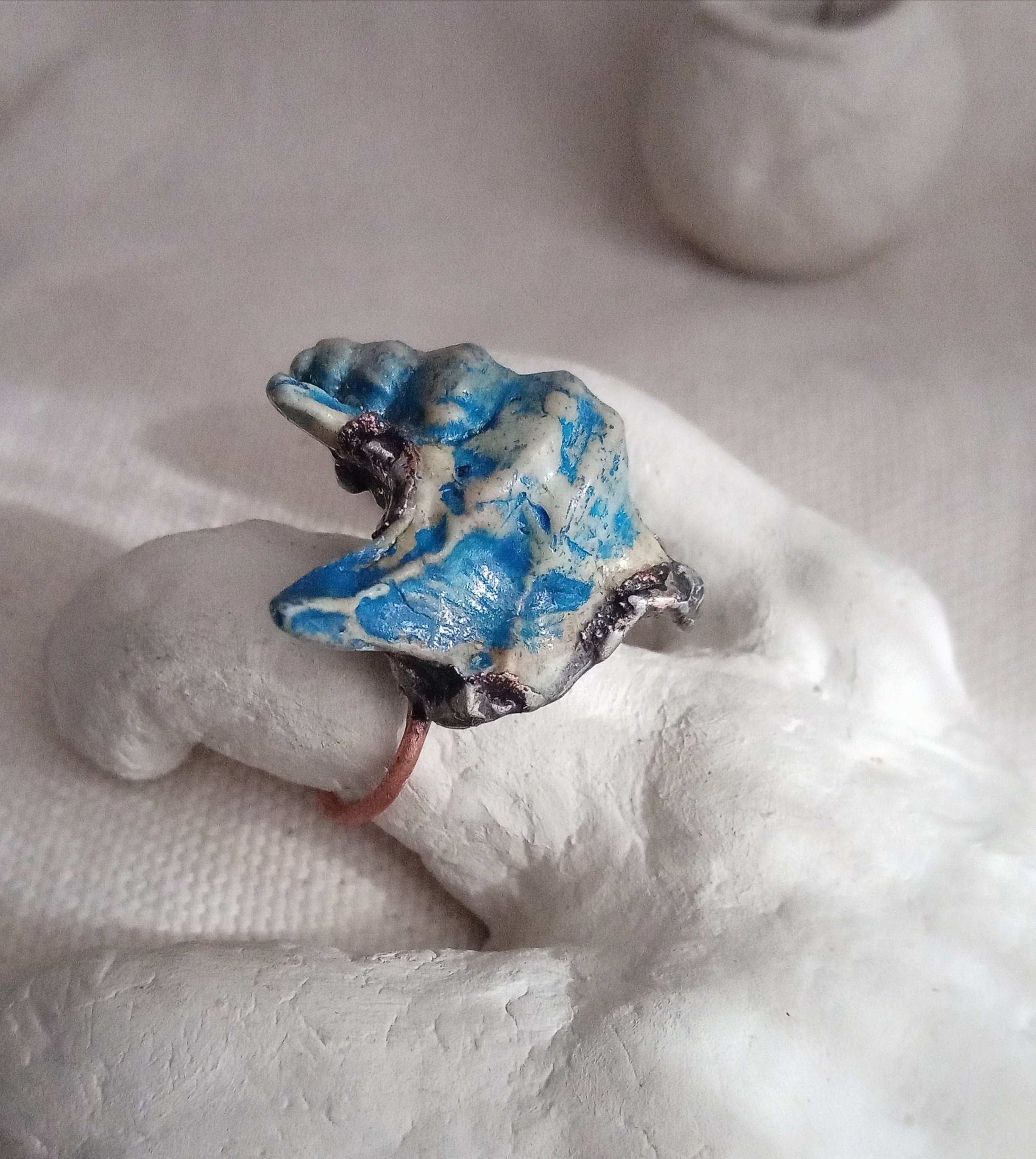 Bague  T 62 coquillage  bleu gothique unique