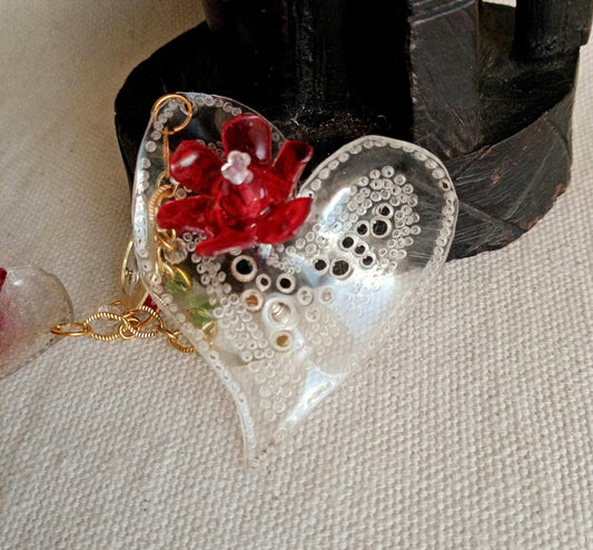 Clous d'oreilles coeur amour Saint Valentin, plastique upcycling